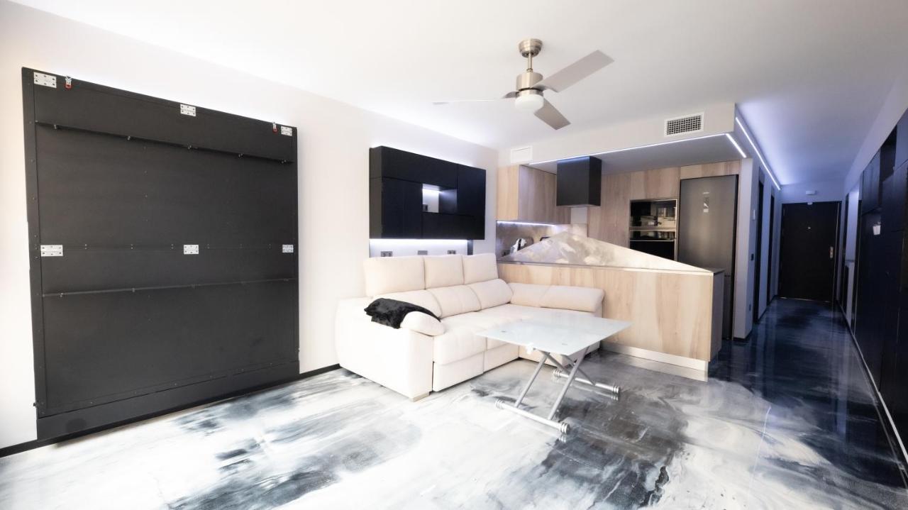 Apartment La Farola - Luxury Domotic Flat In Puerto Deportivo