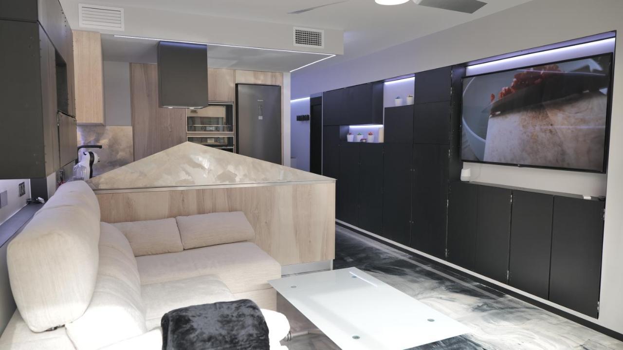 La Farola - Luxury Domotic Flat In Puerto Deportivo Apartment *