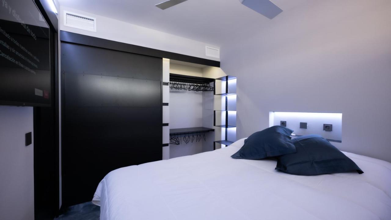 Apartment La Farola - Luxury Domotic Flat In Puerto Deportivo